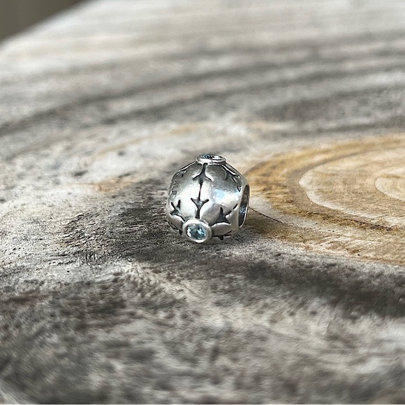 Pandora Retired Sterling Silver Aqua CZ Winter Christmas Snowflake Charm - Picture 4 of 5